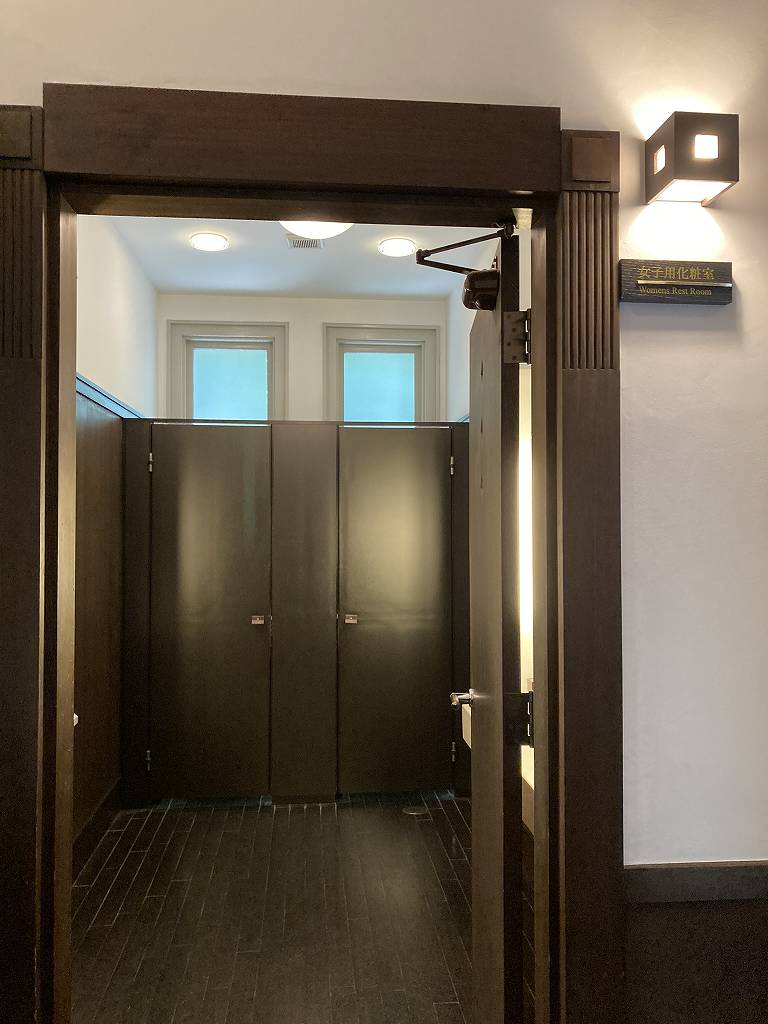 「LE UN ルアン神戸迎賓館」女性用化粧室
